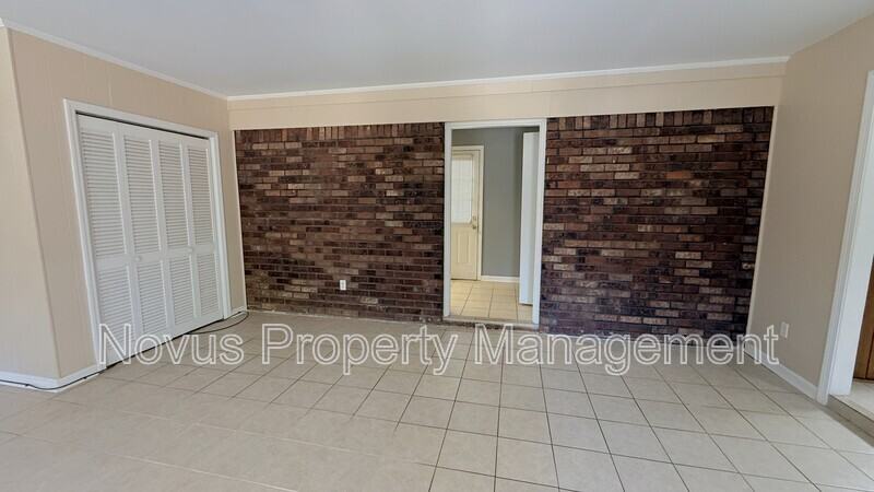 608 Pecan St S - Photo 7 of 25