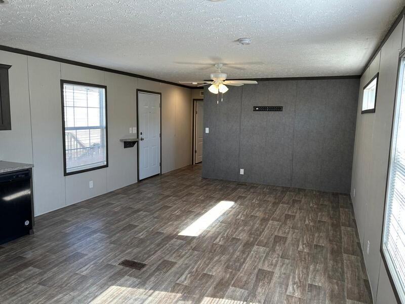 42 King Richard Ct - Photo 3 of 9