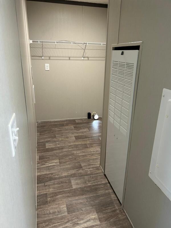 42 King Richard Ct - Photo 5 of 9
