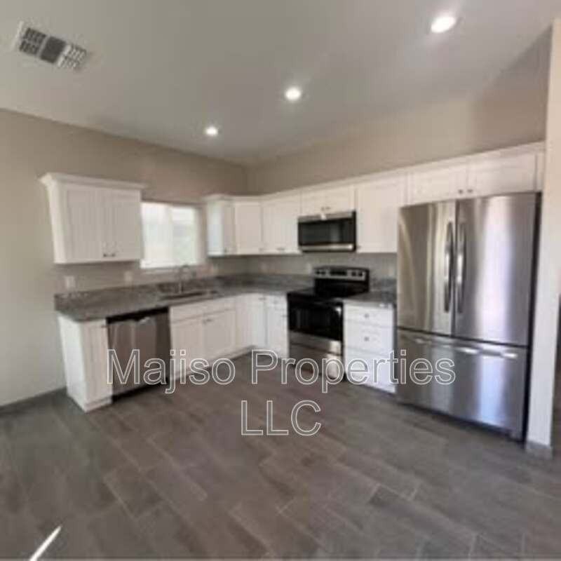 1224 N 13th Ave - Photo 2 of 6