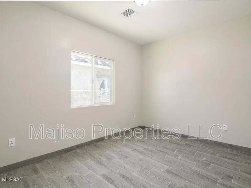 1224 N 13th Ave - Photo 6 of 6