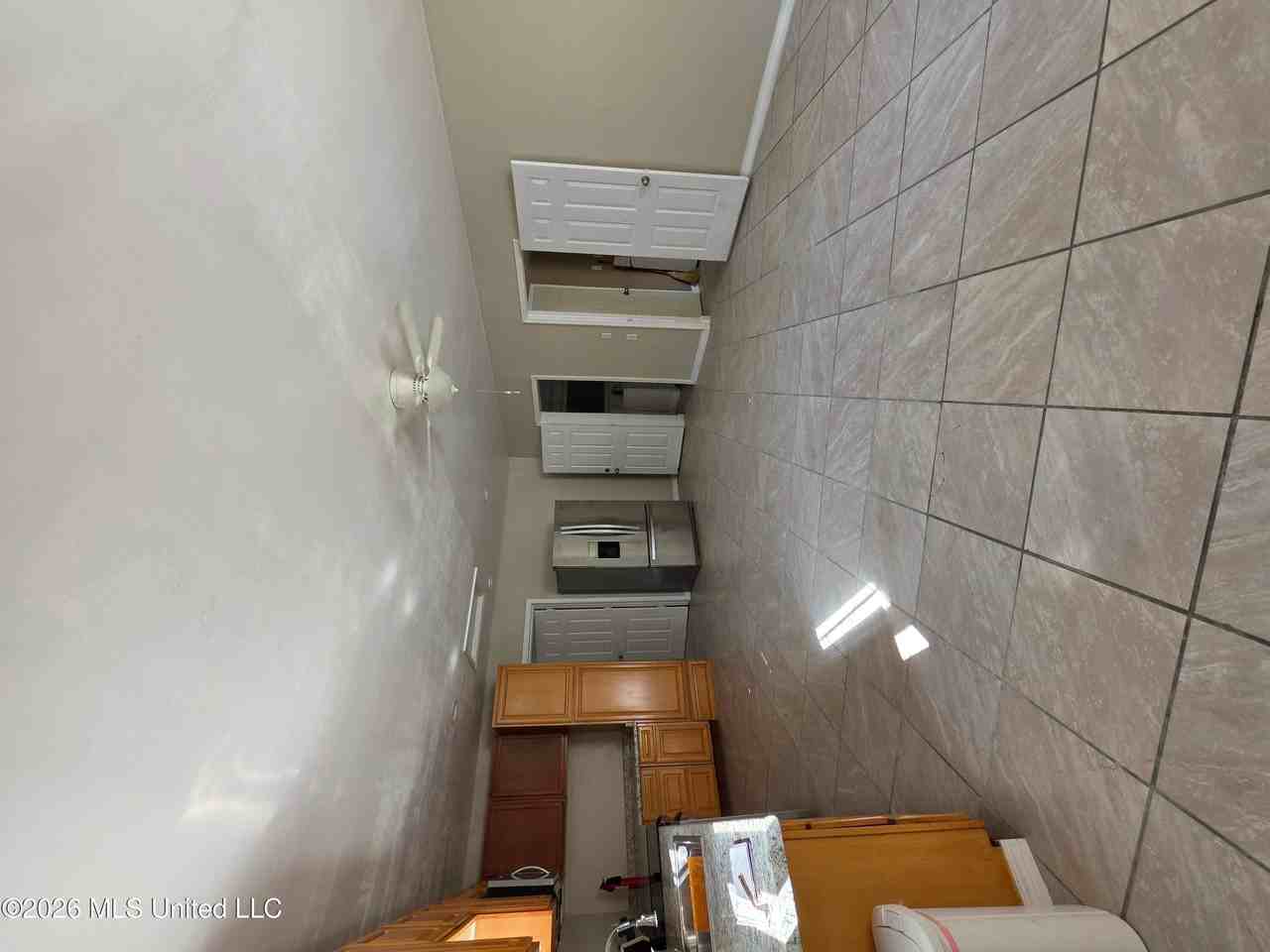 Washington Ave - Photo 3 of 13