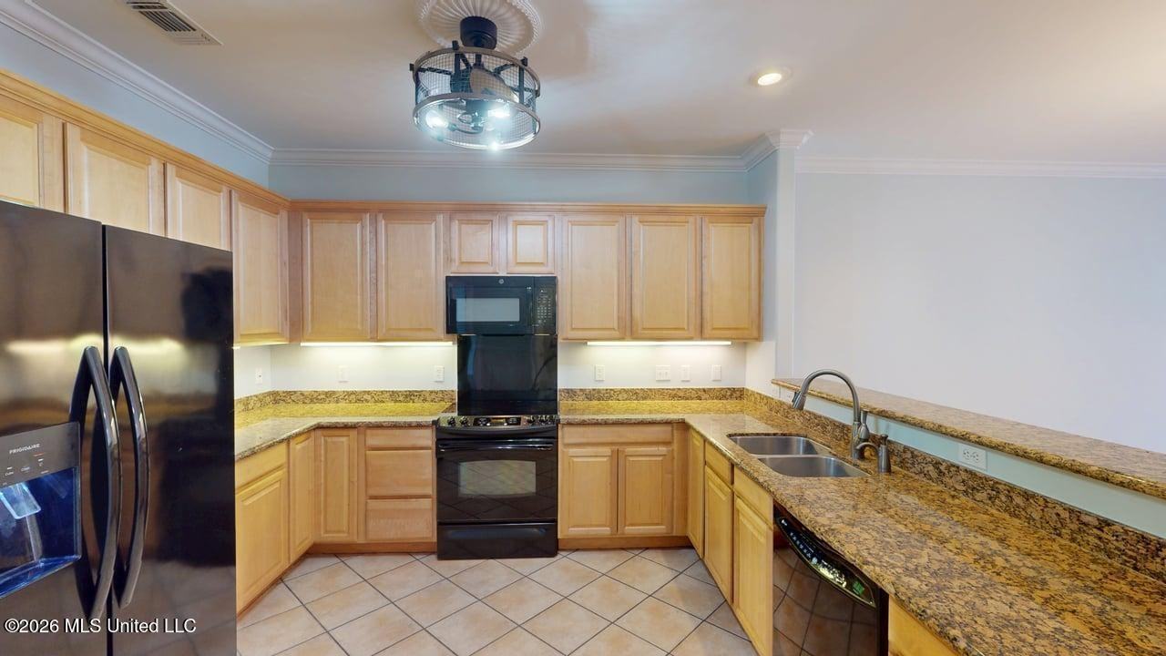 1453 E Beach Blvd - Photo 4 of 29