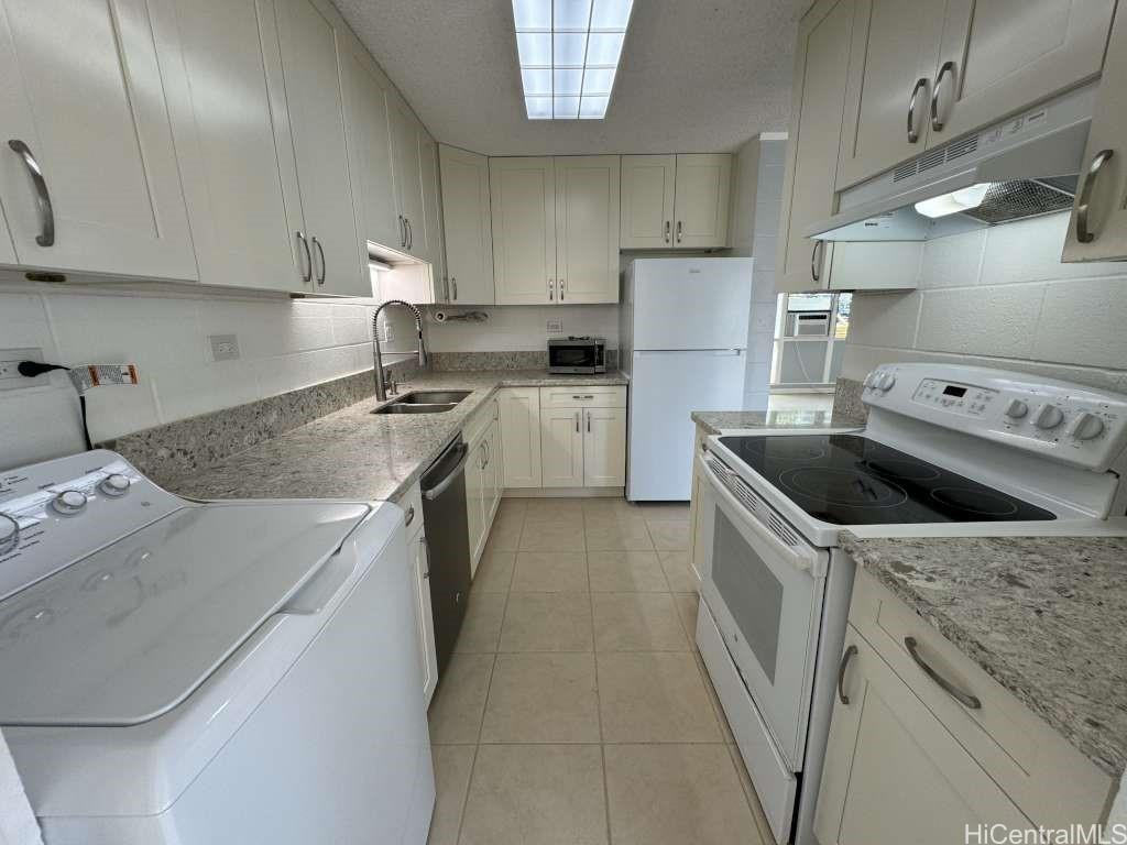 1188 Hoola Pl #10A - Photo 3 of 22
