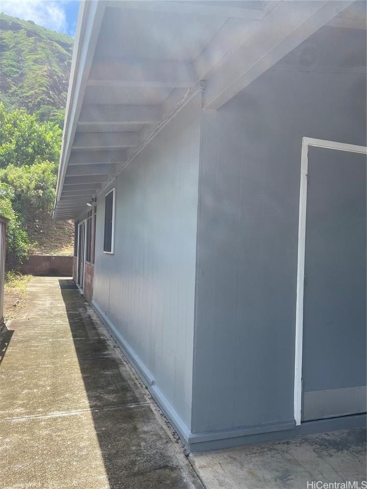 805 Ahukini St - Photo 4 of 22