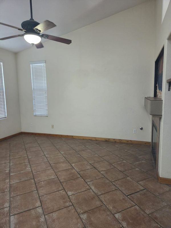 33405 Walham Pl - Photo 2 of 12