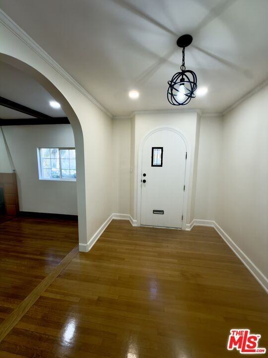 803 S Mansfield Ave - Photo 3 of 36