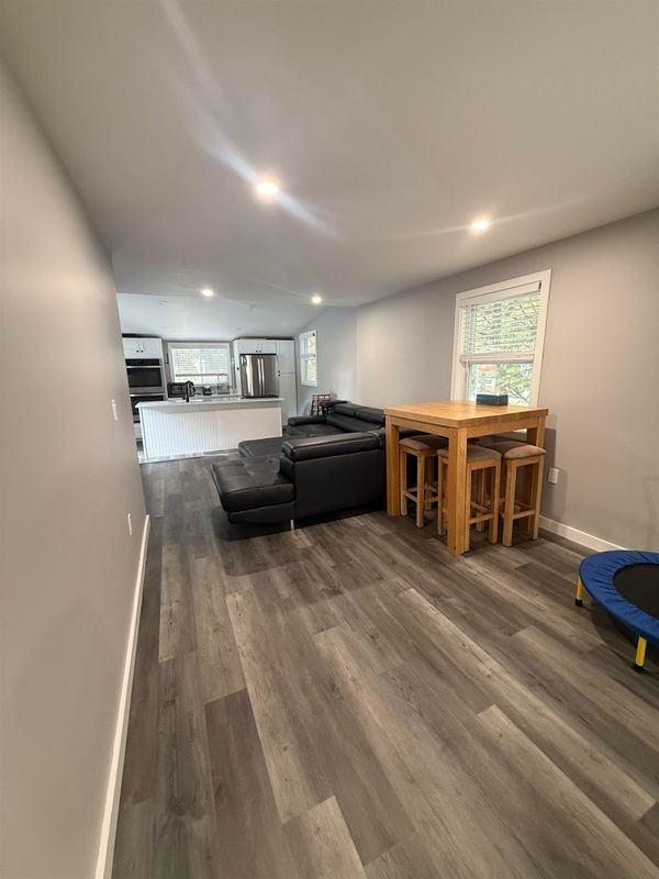 324 Main St ##9 - Photo 5 of 10