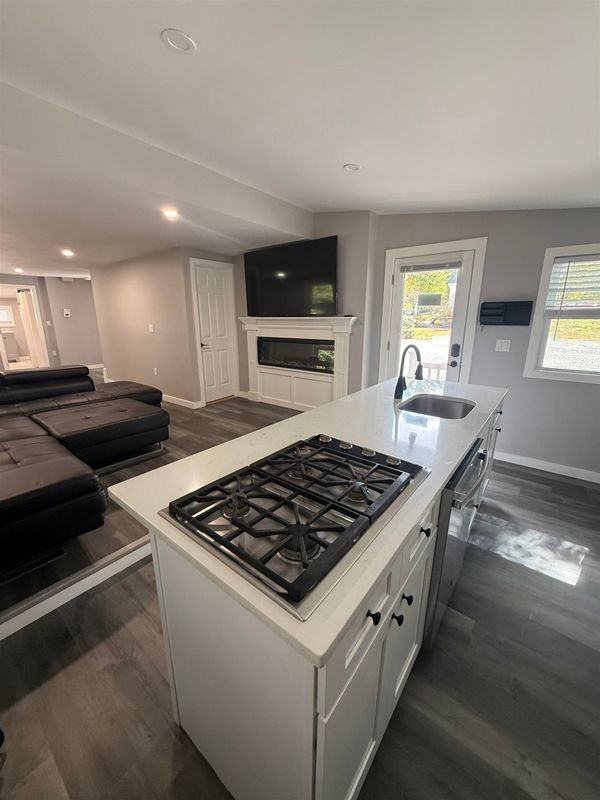 324 Main St ##9 - Photo 7 of 10