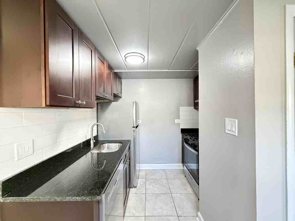 9610 Ivanhoe Ave #8 - Photo 2 of 21