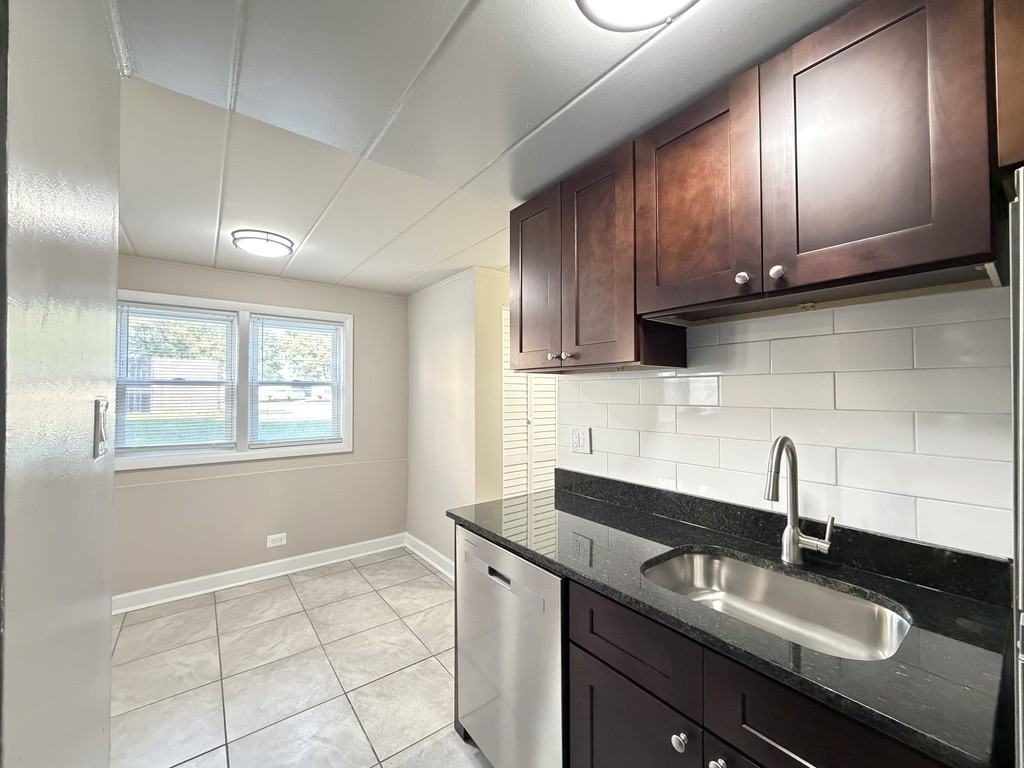 9610 Ivanhoe Ave #8 - Photo 6 of 21