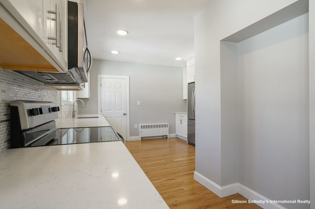 107 Lake St #2 - Photo 2 of 30