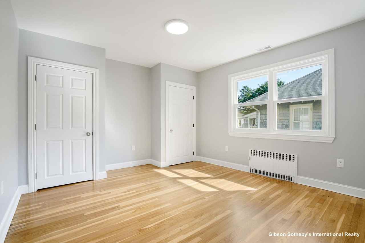 107 Lake St #2 - Photo 4 of 30