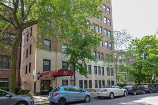 815 W Lakeside Pl #P405 - Photo 1 of 1