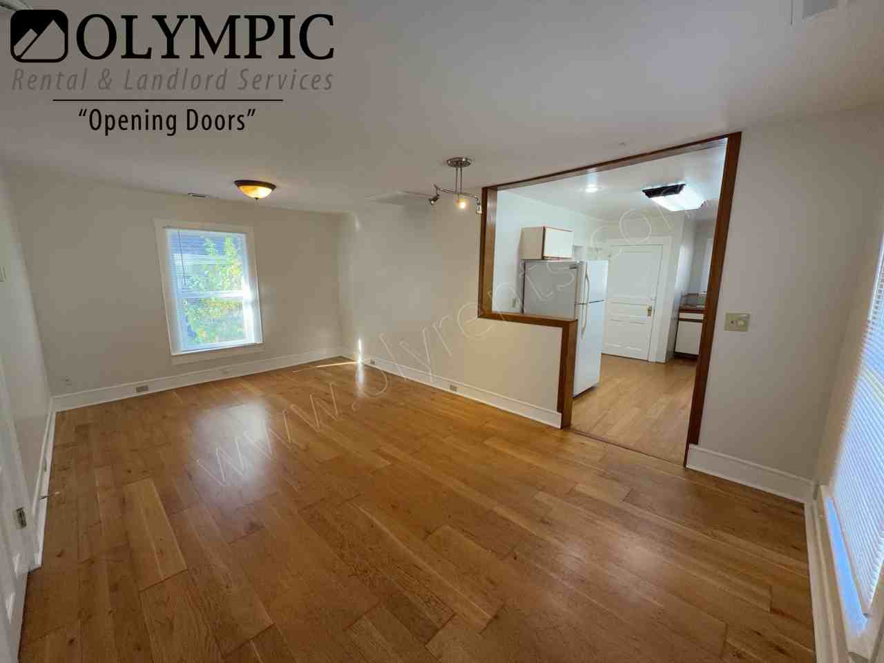 1112 Legion Way Se - Photo 3 of 23