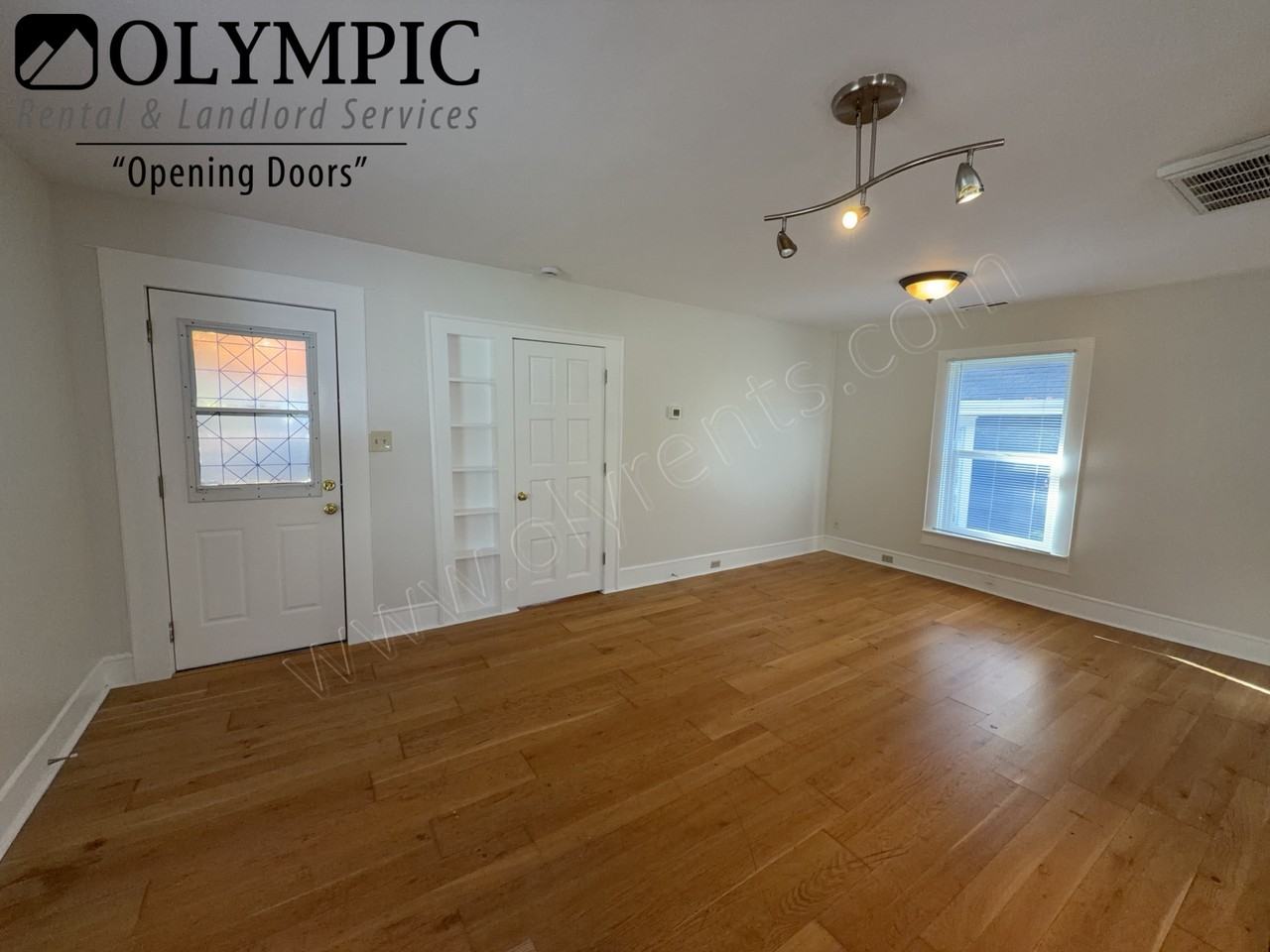 1112 Legion Way Se - Photo 4 of 23