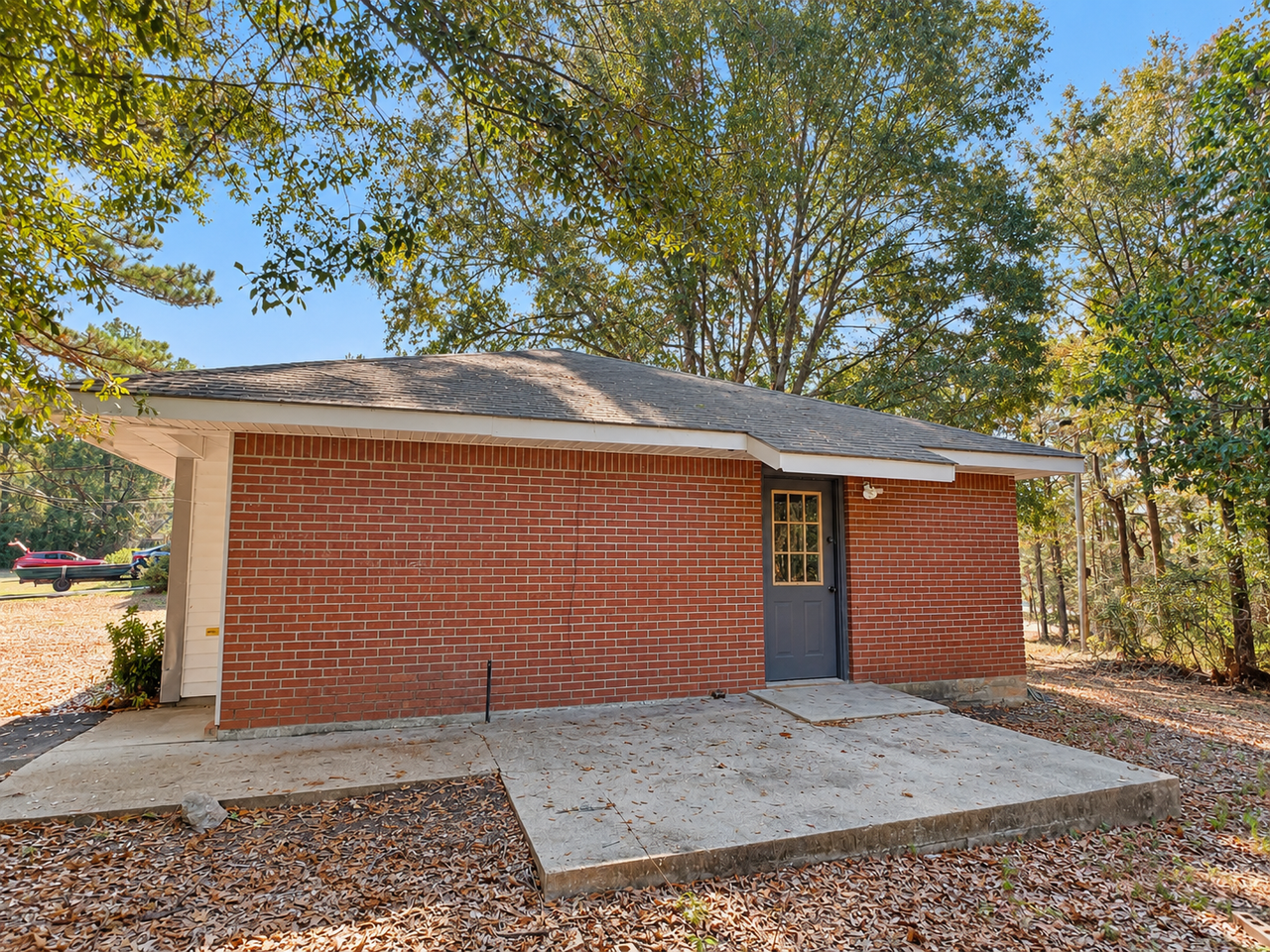 7 Kim Ln - Photo 2 of 8