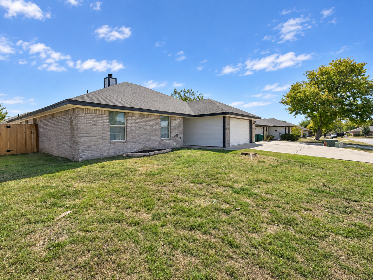 206 Timber Ridge Dr - Photo 2 of 22