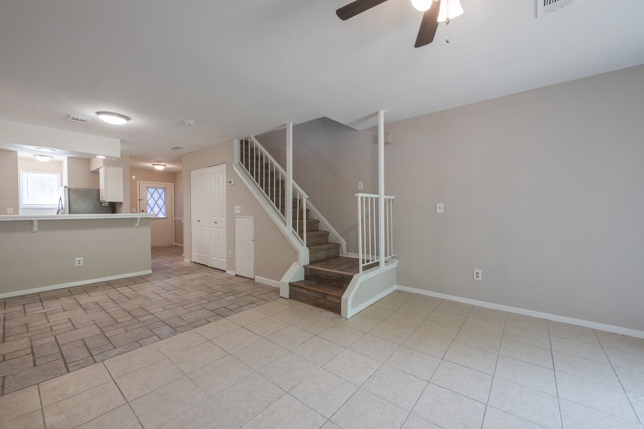 6624 Ramsgate Way - Photo 7 of 33
