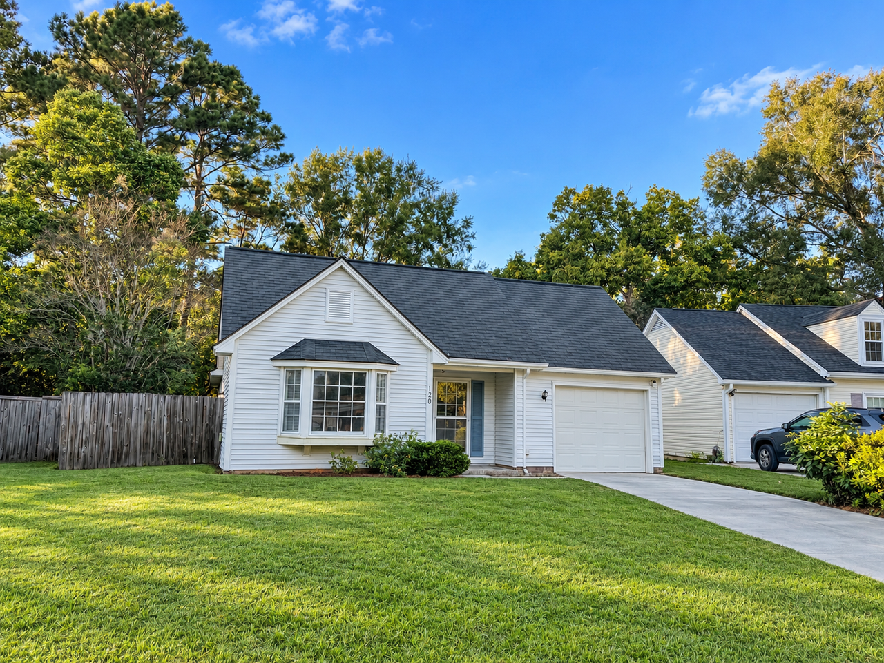 120 Alston Cir - Photo 2 of 12
