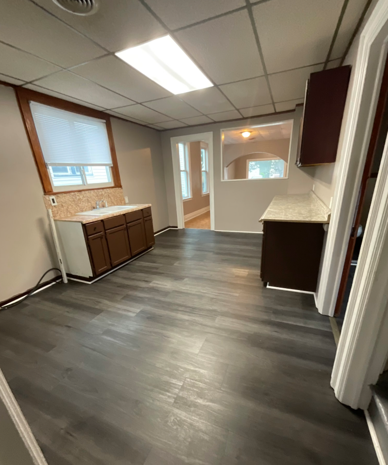 66 Dempster St - Photo 2 of 10