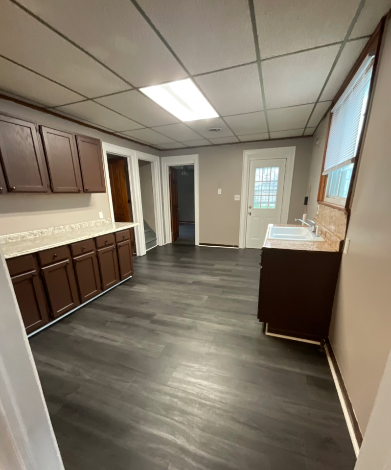 66 Dempster St - Photo 3 of 10