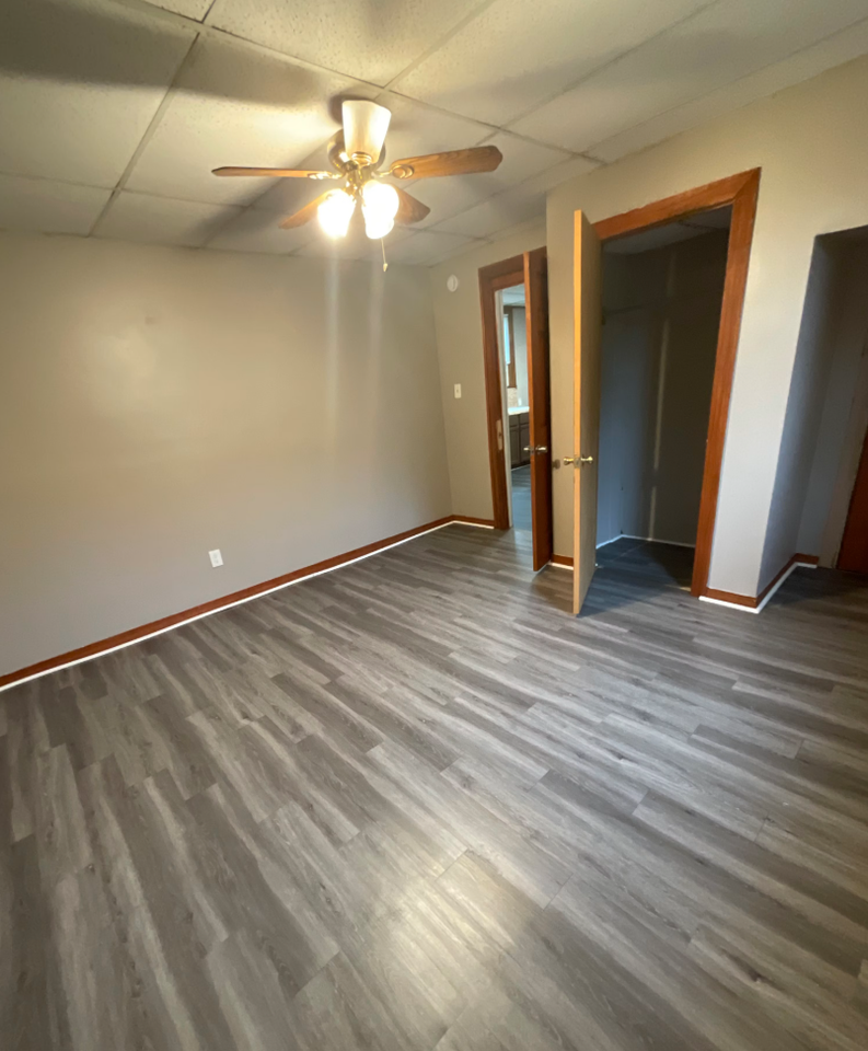 66 Dempster St - Photo 7 of 10