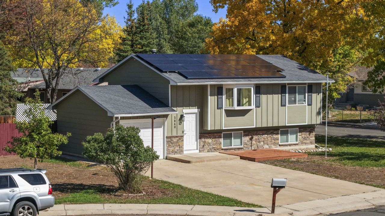 3840 Vaquero Cir S #NA - Photo 3 of 32