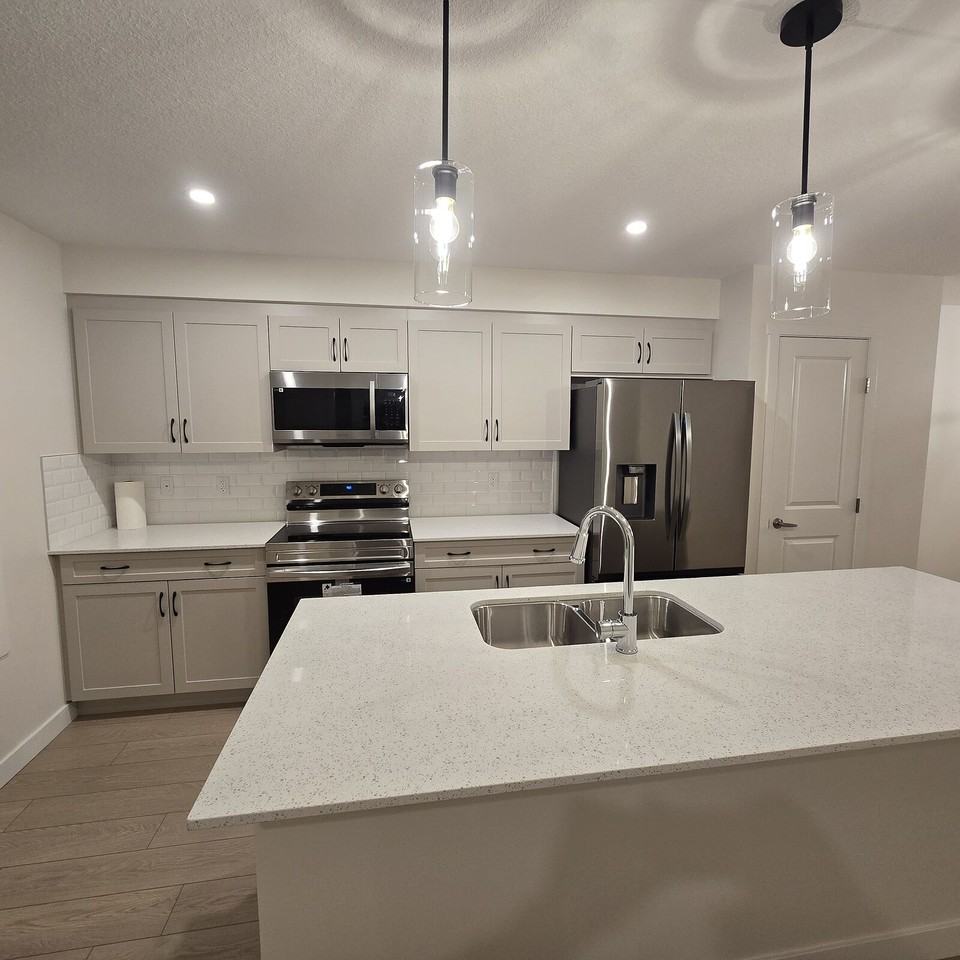 7307 181 Ave Nw - Photo 4 of 35