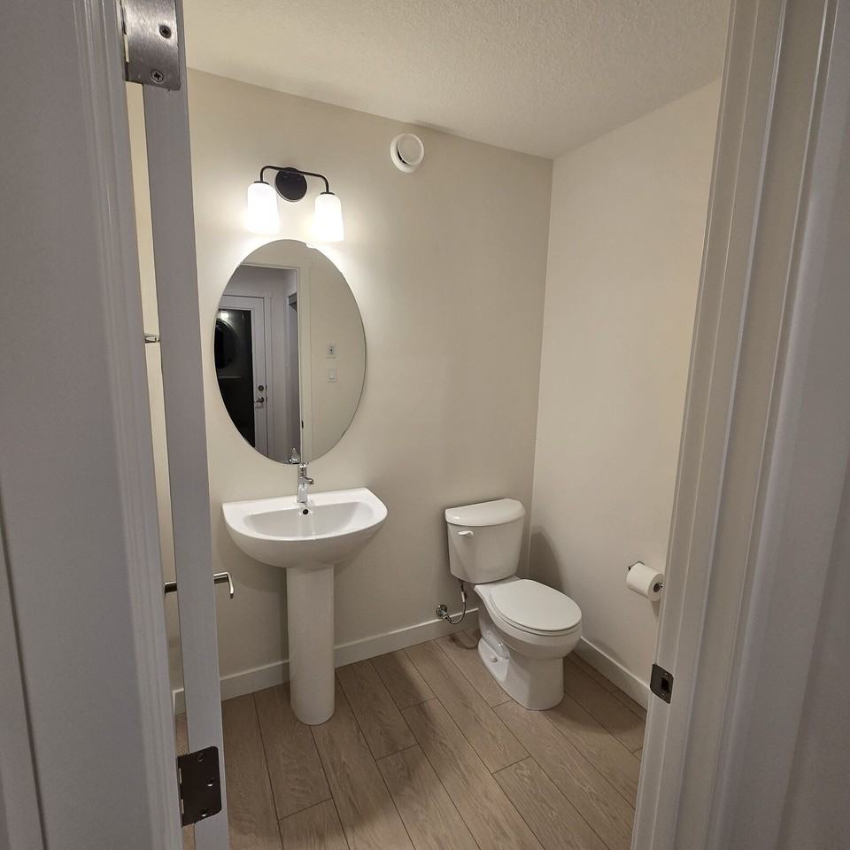 7307 181 Ave Nw - Photo 6 of 35
