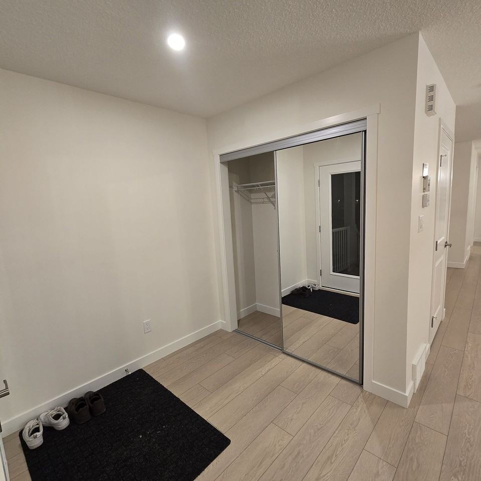 7307 181 Ave Nw - Photo 7 of 35