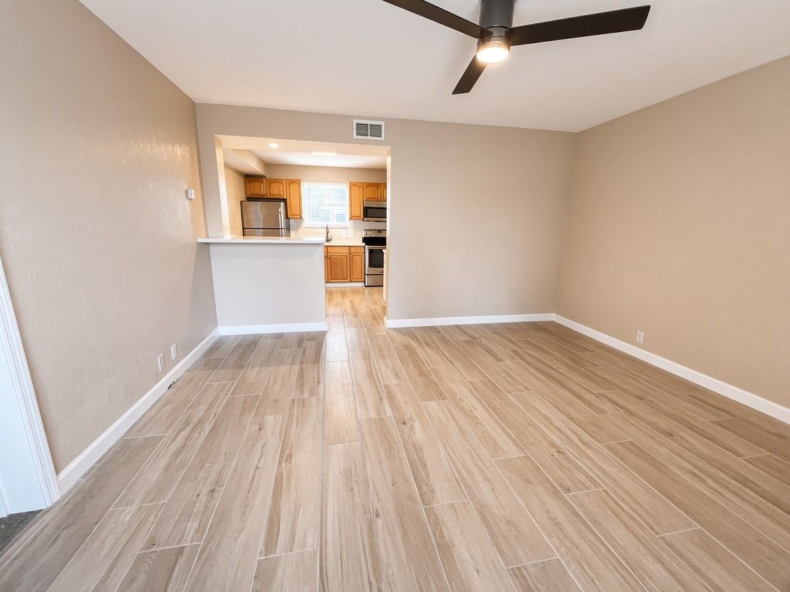 730 N Grandview Ave #1 - Photo 2 of 12