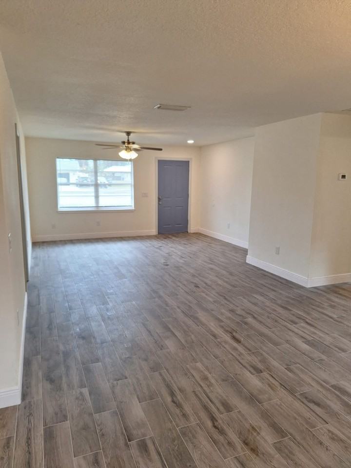 2274 Emerson Dr Se #NA - Photo 2 of 3
