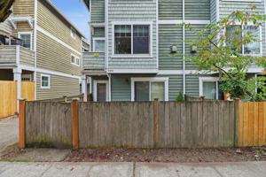 featured image of 8505 Nesbit Ave N #NA