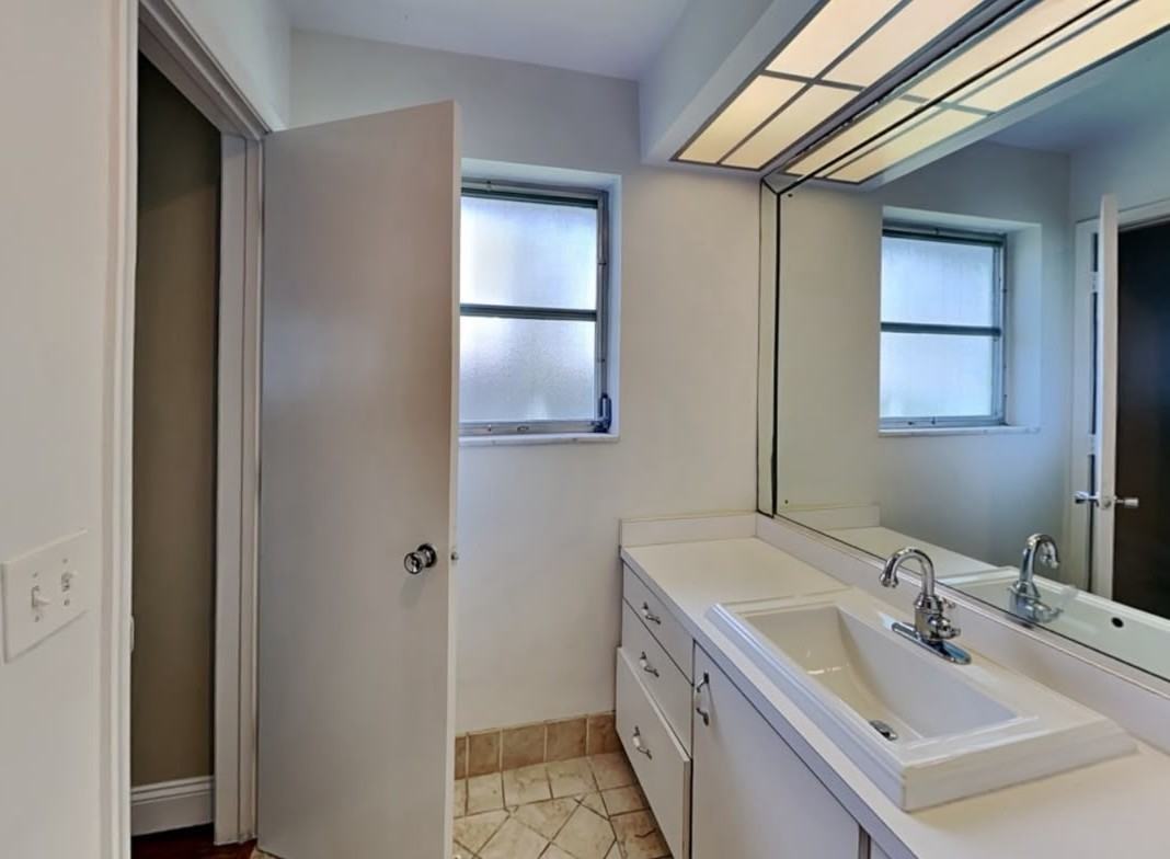 6182 W San Jose Ave #NA - Photo 6 of 9