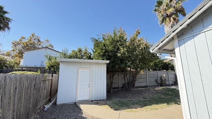 8150 Pavia Way - Photo 3 of 17