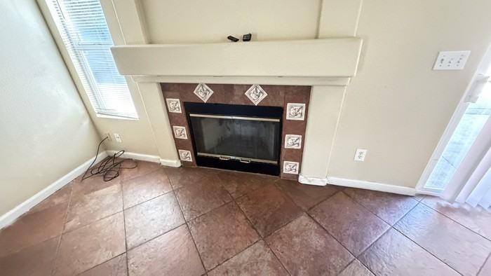 8150 Pavia Way - Photo 5 of 17
