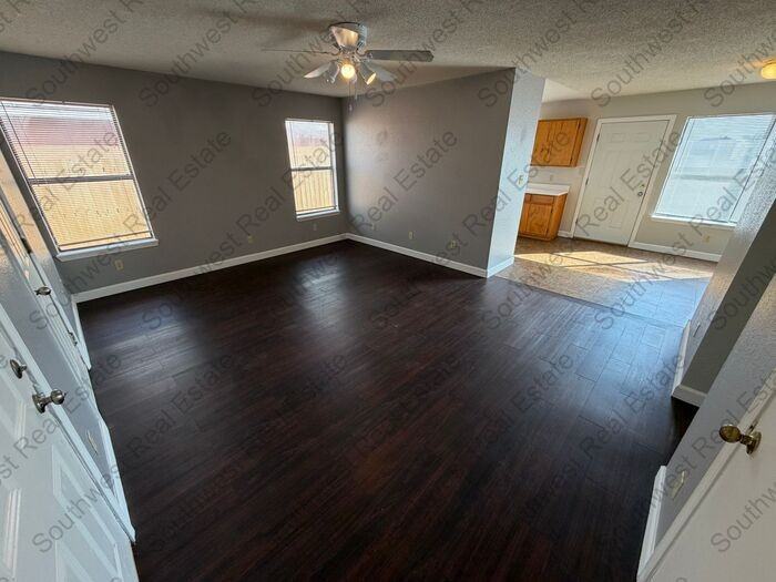 3313 Vinton St - Photo 4 of 11
