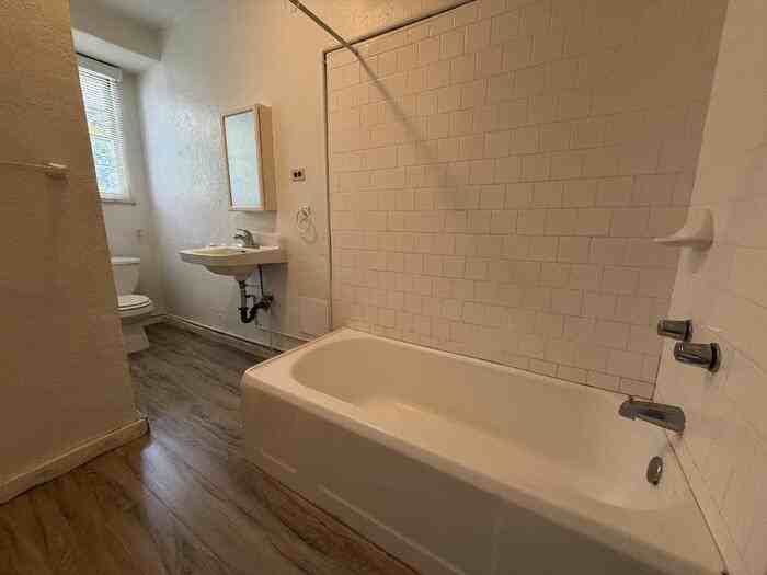 2624 Kapiolani Blvd #B2 - Photo 4 of 4
