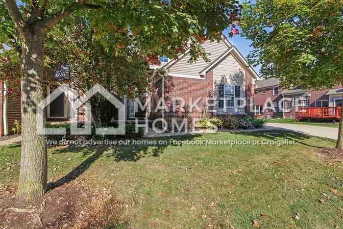 553 Concord Dr - Photo 2 of 24
