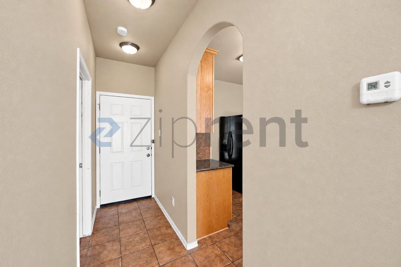 279 Cleveland - Photo 5 of 30