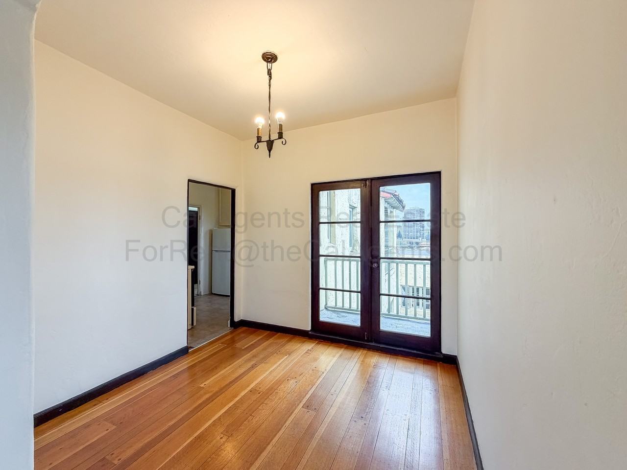 441 Merritt Ave - Photo 2 of 16