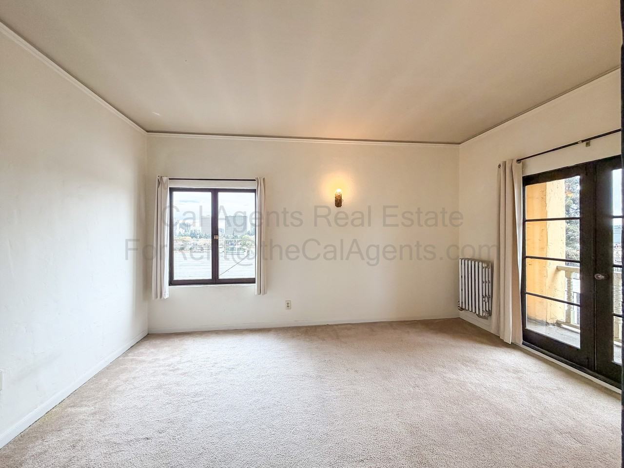441 Merritt Ave - Photo 7 of 16