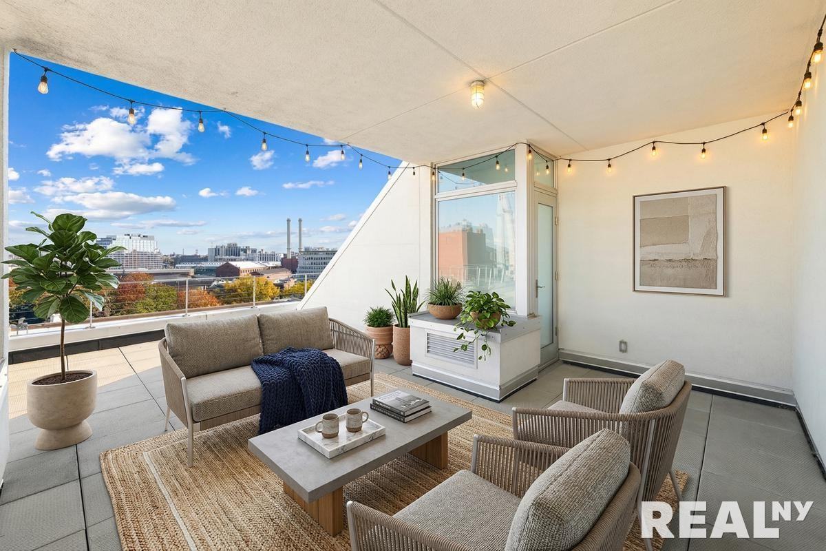99 Gold St #PHG - Photo 5 of 17