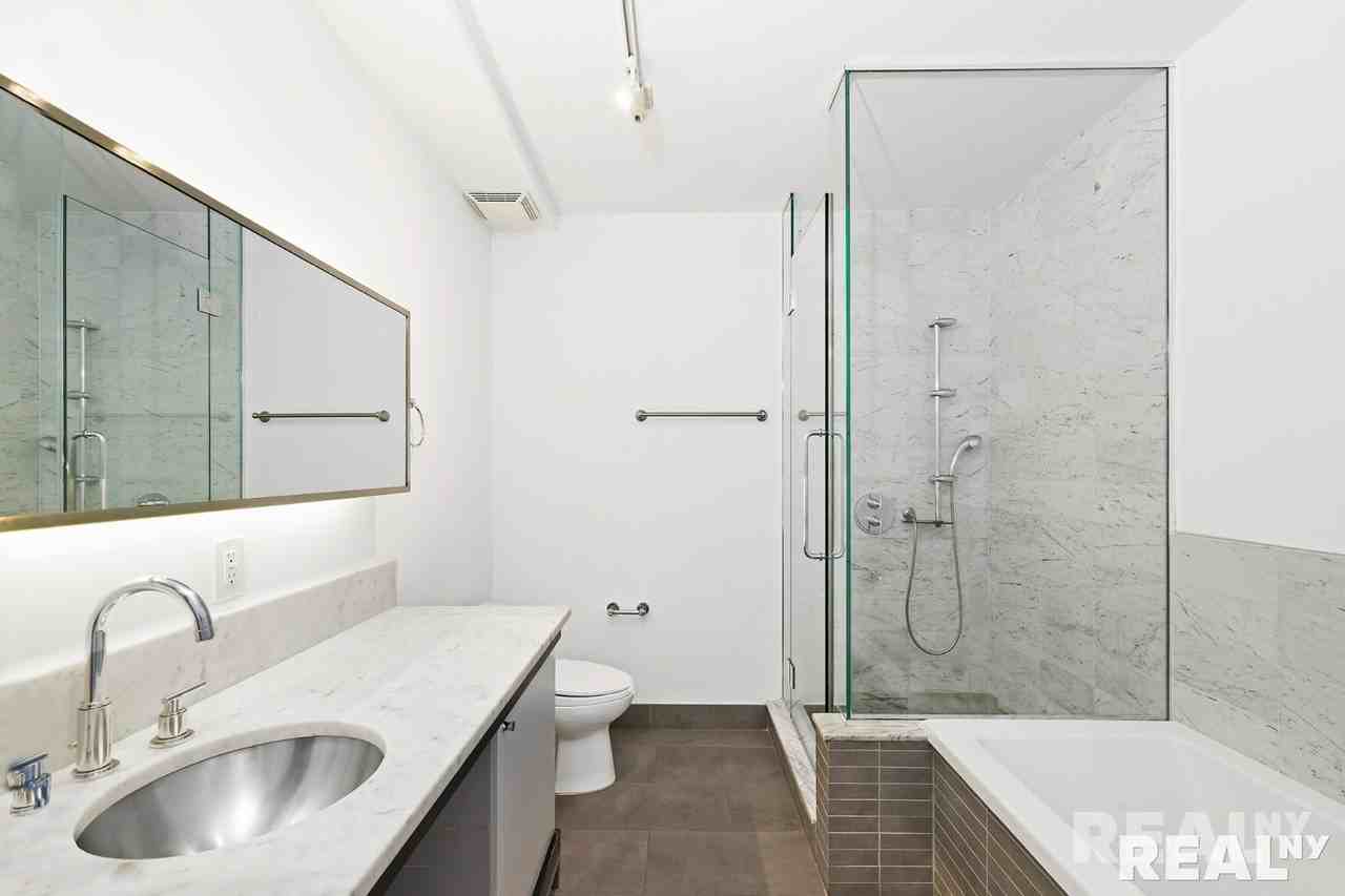 99 Gold St #PHG - Photo 7 of 17
