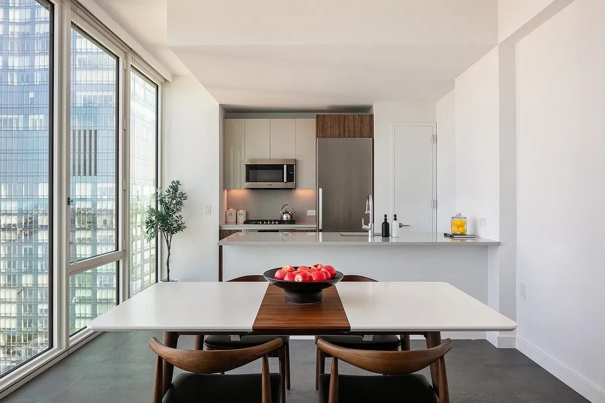 W 30th St #46D - Photo 3 of 20