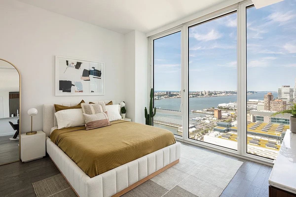 W 30th St #46D - Photo 4 of 20