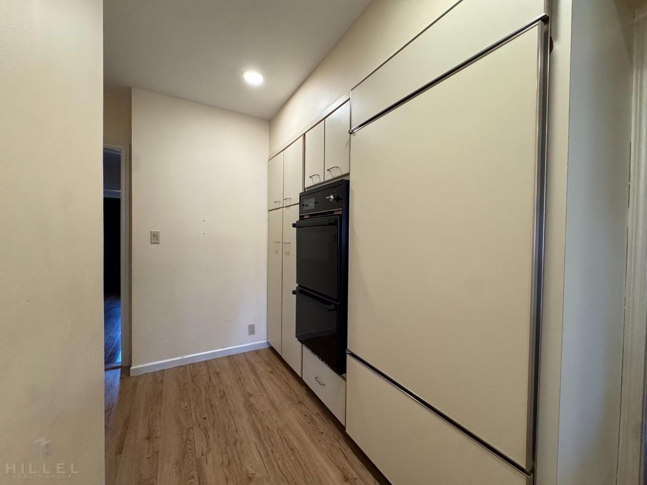 8148 192nd St - Photo 6 of 20