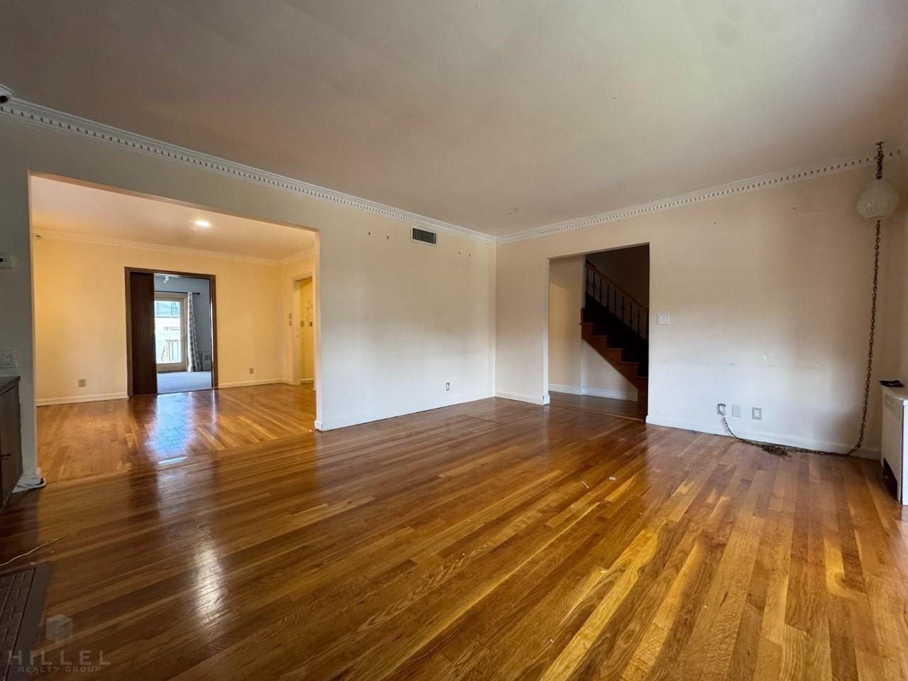 8148 192nd St - Photo 7 of 20