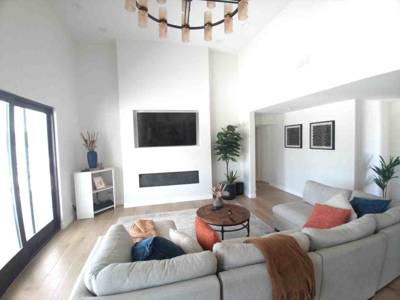 53130 Garza Ct - Photo 2 of 24